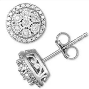 Diamond Cluster Stud Earrings S.S. 1/10 CTTW